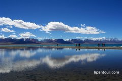 西藏旅游穿衣指南_一年四季去西藏旅游穿什么？